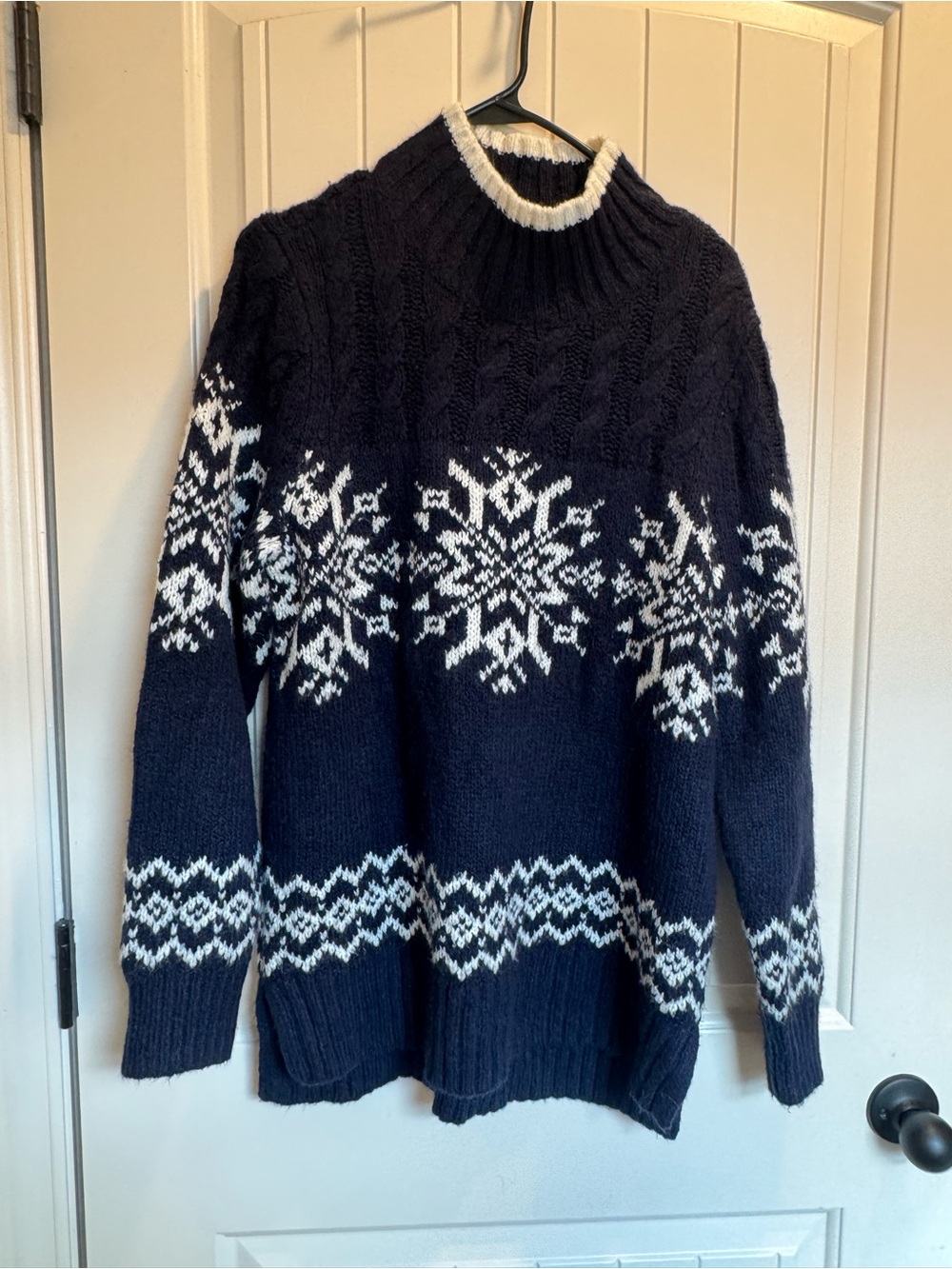 Holiday ready Talbots Navy and White Snowflake sweater